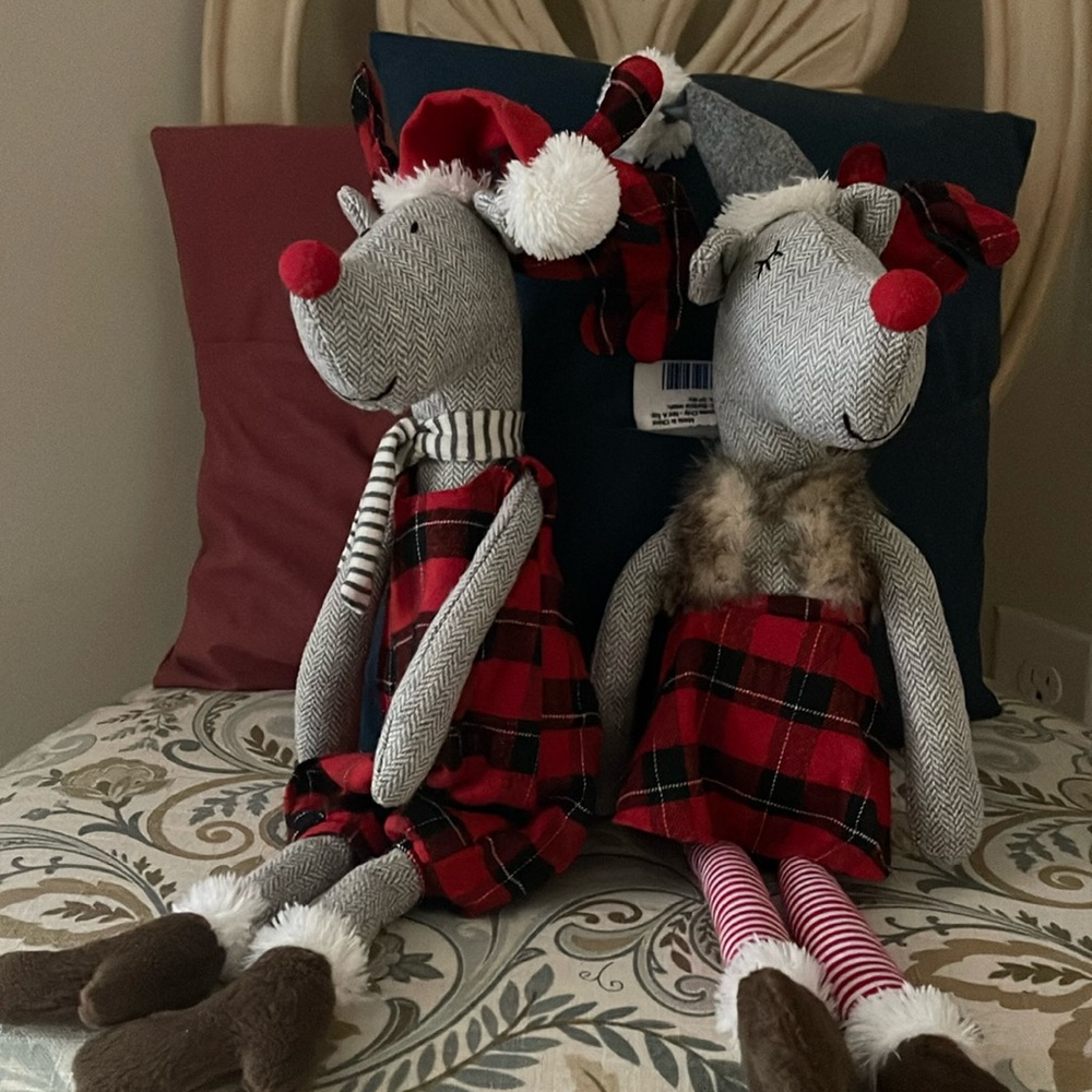 After Christmas sale!!!!! Adorable shelf sitters! NWOT